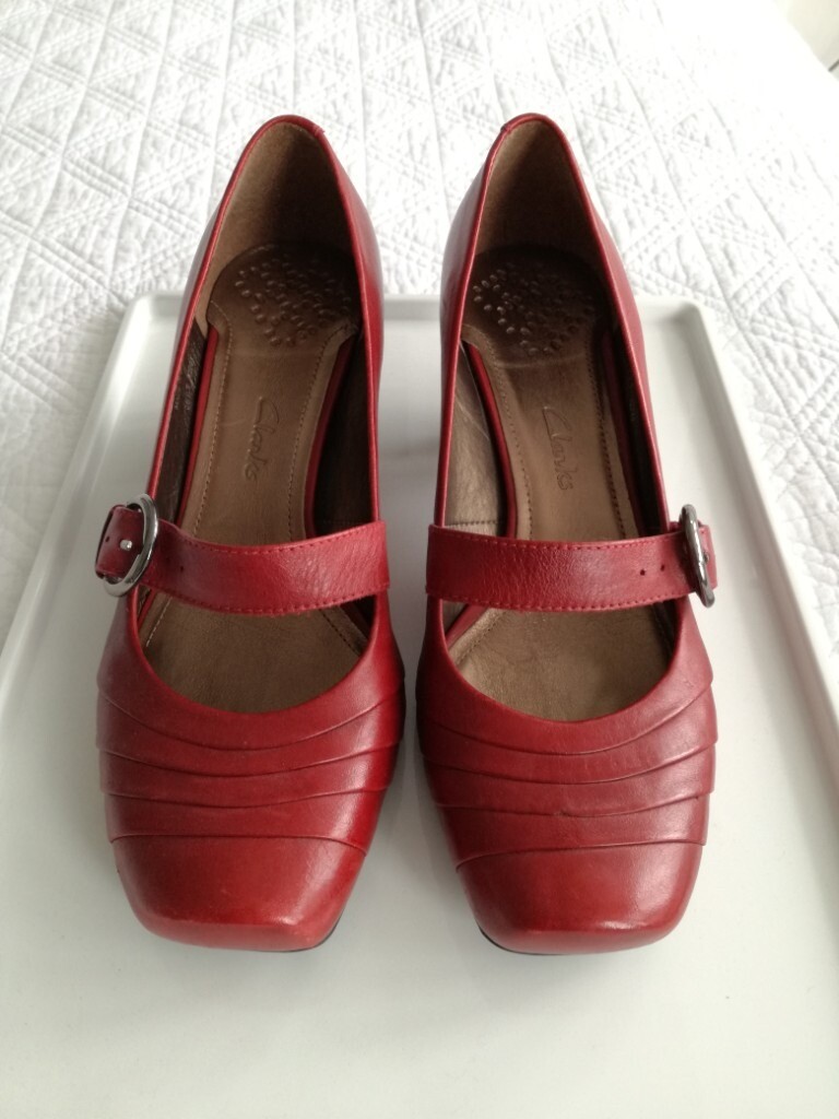 clarks mary jane shoes uk